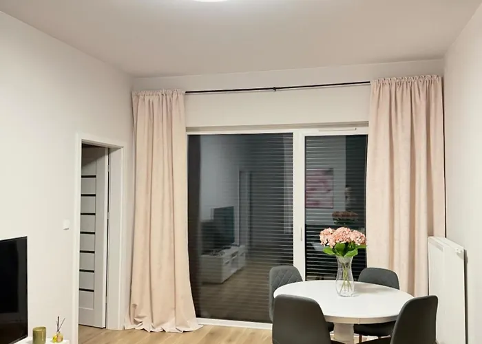 Komfortowy Podolany 3 Sypialnie & 2 Miejsca Parkingowe * Познань