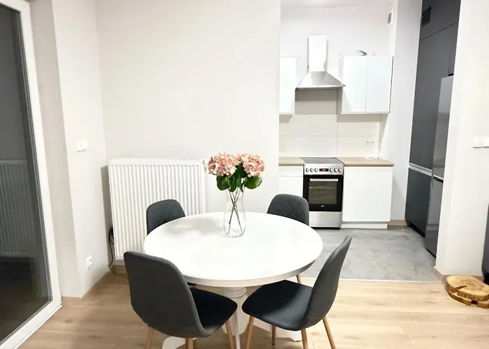 Komfortowy Podolany 3 Sypialnie & 2 Miejsca Parkingowe * Познань