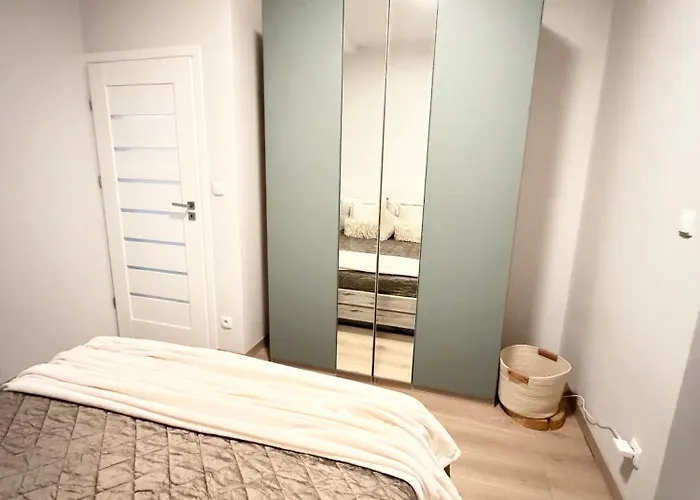 Komfortowy Podolany 3 Sypialnie & 2 Miejsca Parkingowe Познань