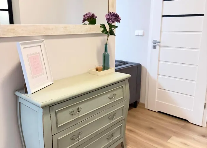 Апартаменты Komfortowy Podolany 3 Sypialnie & 2 Miejsca Parkingowe *