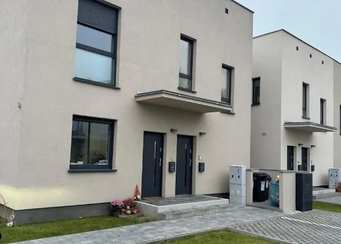 Komfortowy Podolany 3 Sypialnie & 2 Miejsca Parkingowe Апартаменты